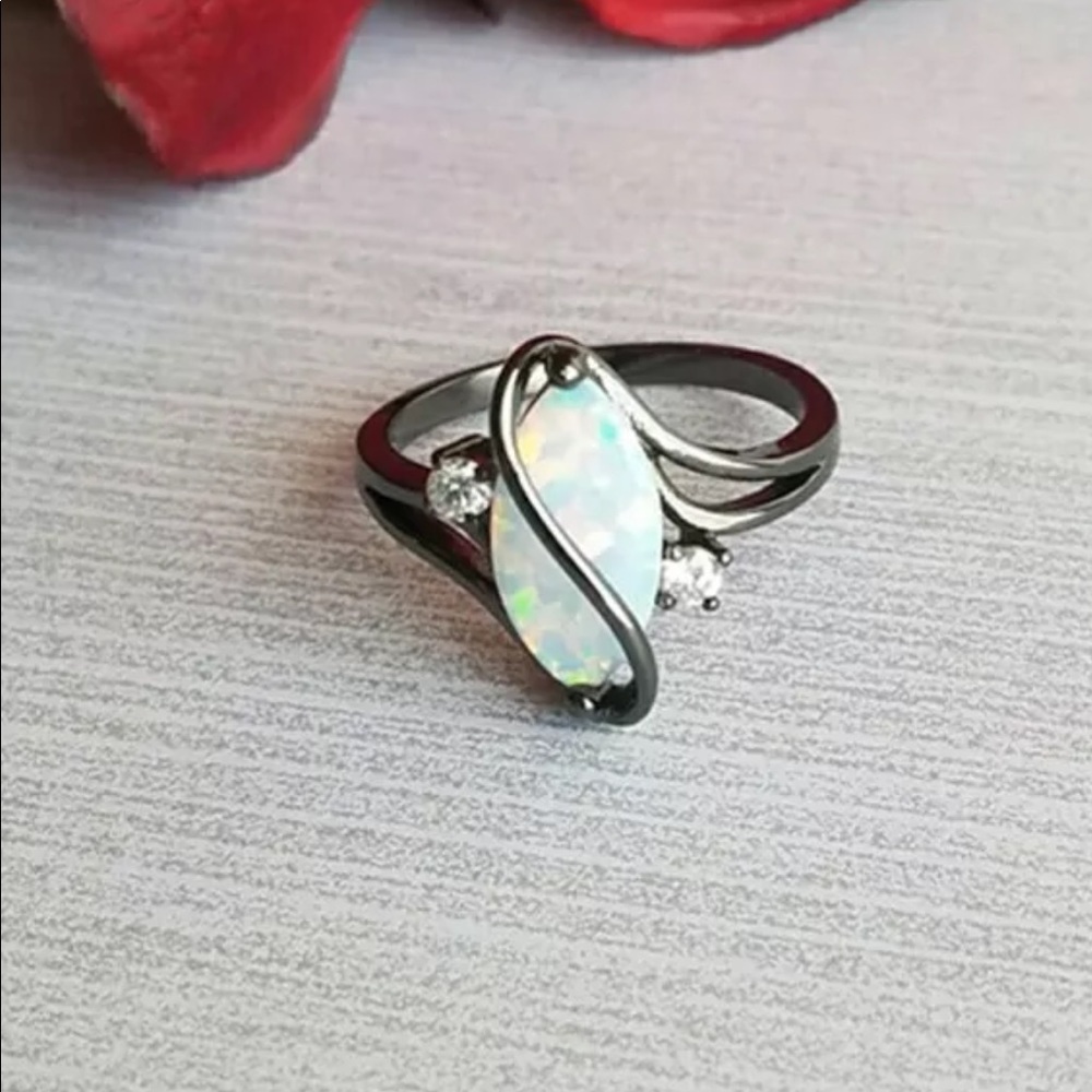 3.6K Fire Opal Black Gold Filled Ring NEW - Picture 3 of 5